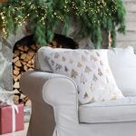 Poszewka dekoracyjna futerkowa świąteczne choinki 45 x 45 cm biało - złota