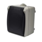 Gniazdo z uziemieniem AquaPlus IP54 z klapką dym szare