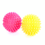 Zabawka dla psa 16641 piłka z kolcami 6 cm mix kolorów Dingo