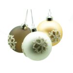 Bombka szklana śnieżynki mix kolorów 8 cm