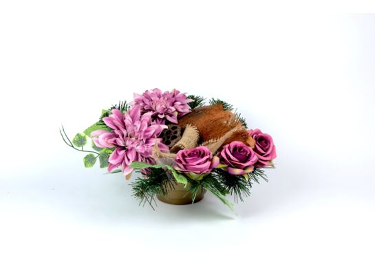 Stroik dekorowany w misie z 5 chryzantemami 23 x 36 cm różowy