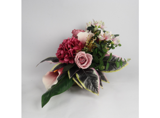 Elegancka kompozycja kwiatowa w podłużnej misie wys. 38 cm
