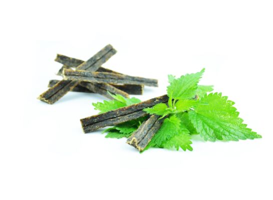 Przysmak dentystyczny drobiowy z pokrzywą 50 g Maced