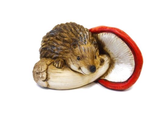 Figurka jeż na muchomorze 19,5 x 13 x 10 cm