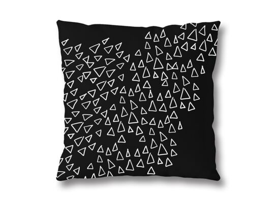 Poszewka na poduszkę dekoracyjną B&W Triangle bawełniana czarna 40 x 40 cm Miss Lucy 8P8383