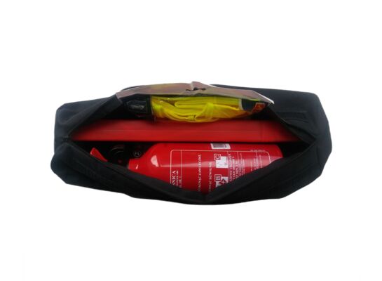 Zestaw bezpieczeństwa gaśnica, trójkąt i kamizelka