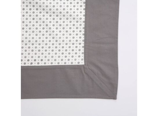 Obrus 80 x 80 cm biały z dekoracją szara rozeta obszycie szare